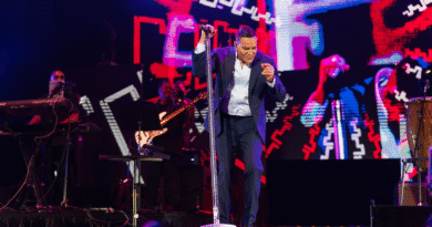 Víctor Manuelle da comienzo a su “Retromántico Tour .2” en Charlotte y se prepara para conquistar Europa por primera vez 