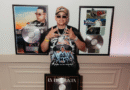 J Álvarez brilla en Puerto Rico durante Premios Tu Música Urbano y celebra importante reconocimiento de La RIAA