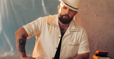 Carín León escribe la historia en Japón: será el primer artista mexicano en encabezar un Festival Musical en Tokio