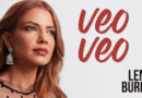 Lena Burke lanza “Veo Veo” un himno para todos los que cargan su historia en una maleta